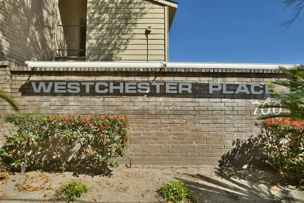 $1,150 | 700 Thicket Lane, Unit 704, Houston, TX 77079