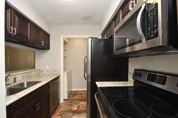 $1,150 | 700 Thicket Lane, Unit 704, Houston, TX 77079