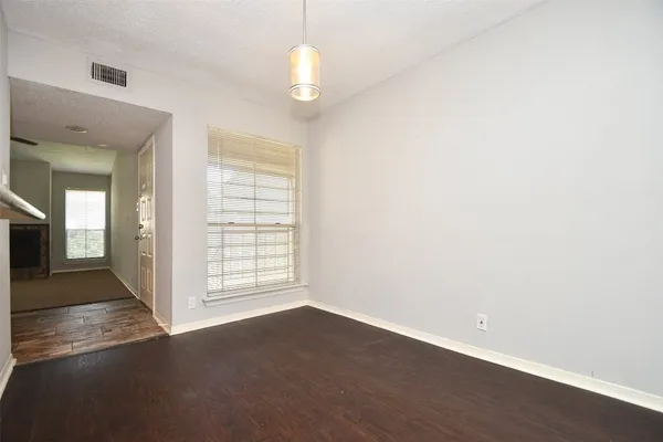 $1,150 | 700 Thicket Lane, Unit 704, Houston, TX 77079