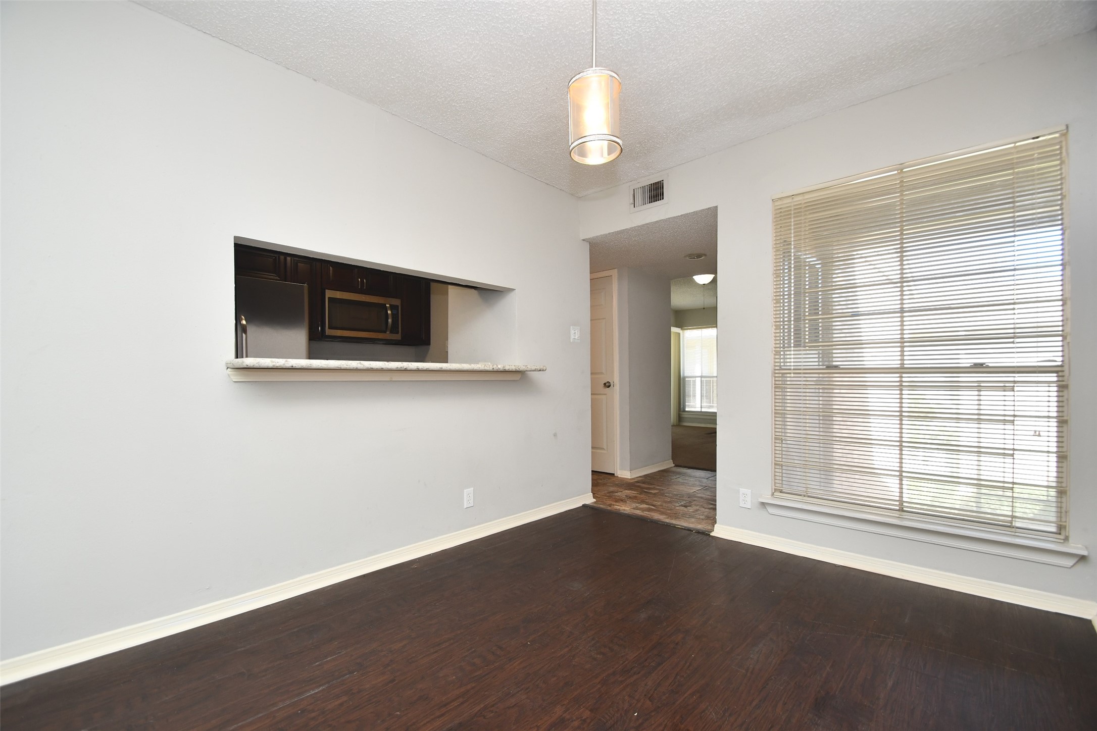 700 Thicket Lane, Unit 704 Houston, TX 77079 - Photo 22 of 44 Dining Room