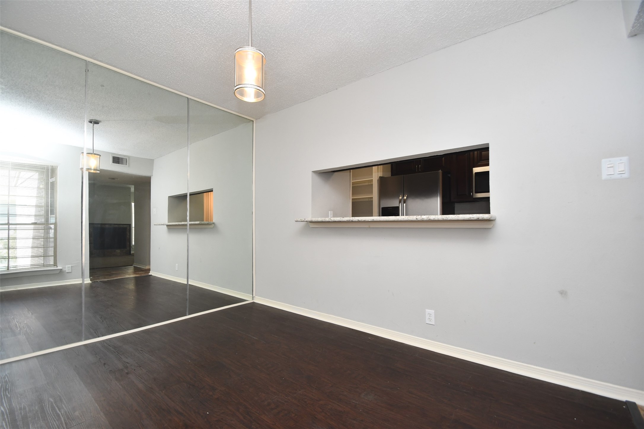 700 Thicket Lane, Unit 704 Houston, TX 77079 - Photo 23 of 44 Dining Room