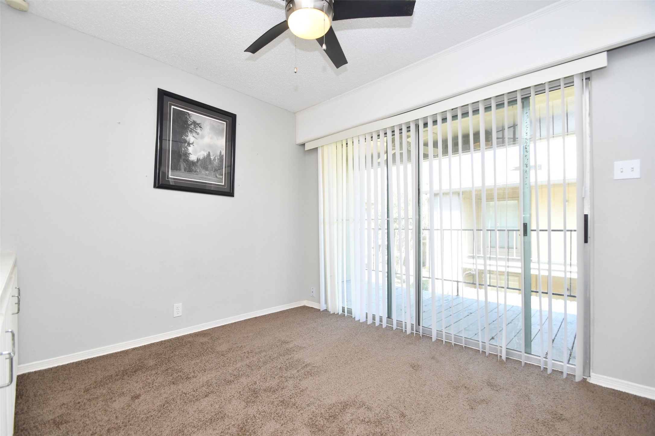 700 Thicket Lane, Unit 704 Houston, TX 77079 - Photo 8 of 44 Study/Office