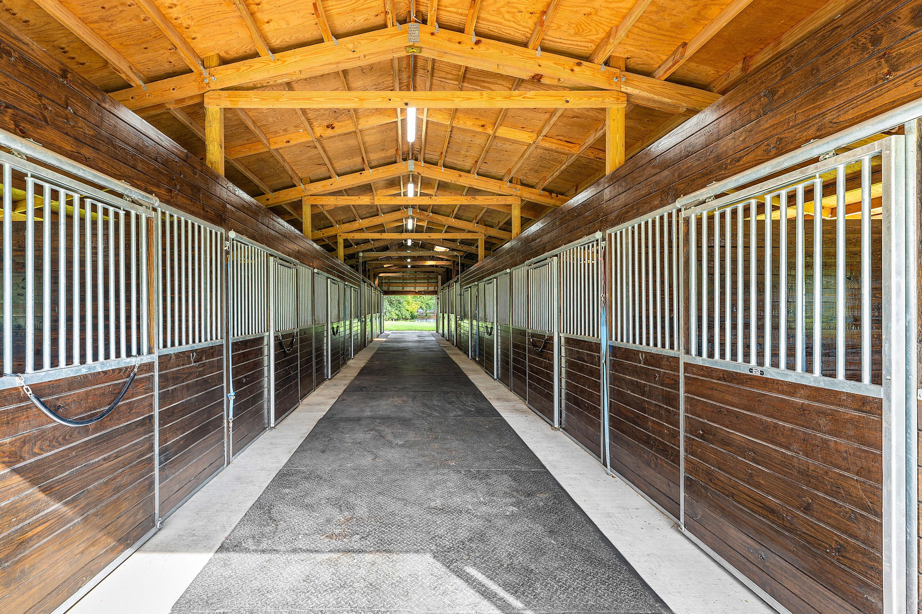 1815 E Road, Unit BARN Loxahatchee Groves, FL 33470 - Photo 2 of 9 a view of entryway