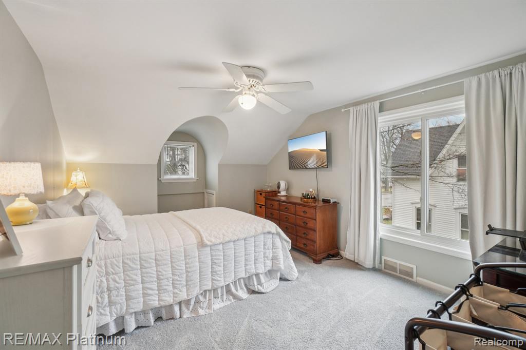 409 South Walnut Street Howell, MI 48843 - Photo 15 of 30 Gallery Image 15