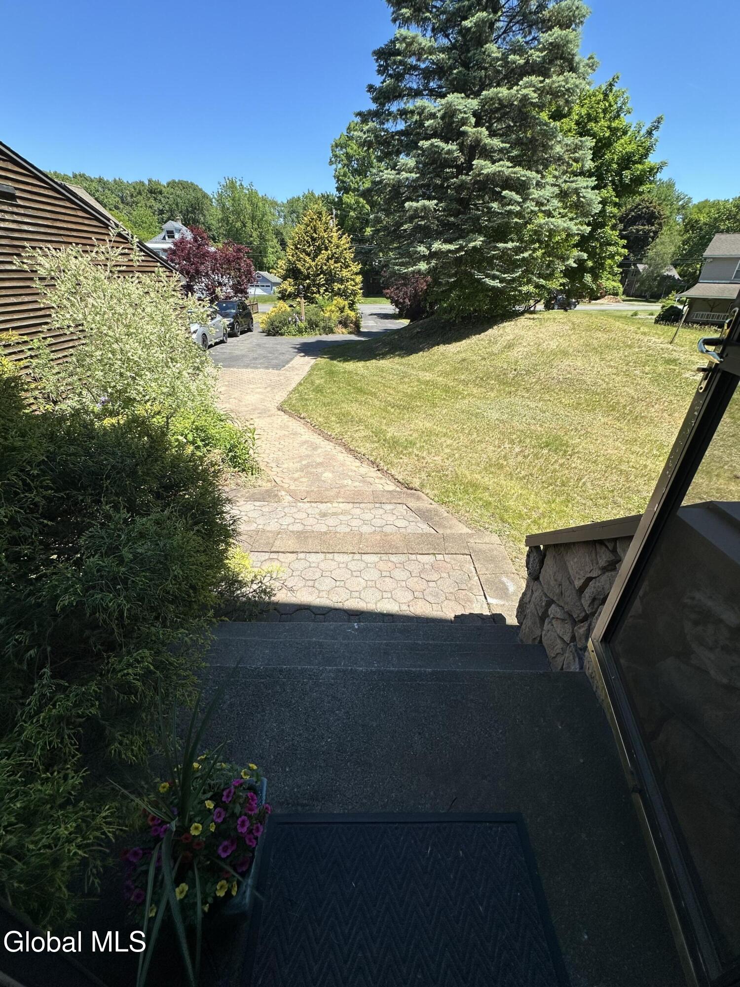 2810 Consaul Road Schenectady, NY 12304 - Photo 4 of 19 IMG_0145