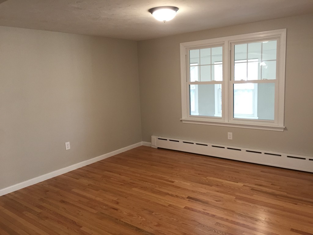 38 West Dudley Road Dudley, MA 01571 - Photo 4 of 13 Gallery Image 4