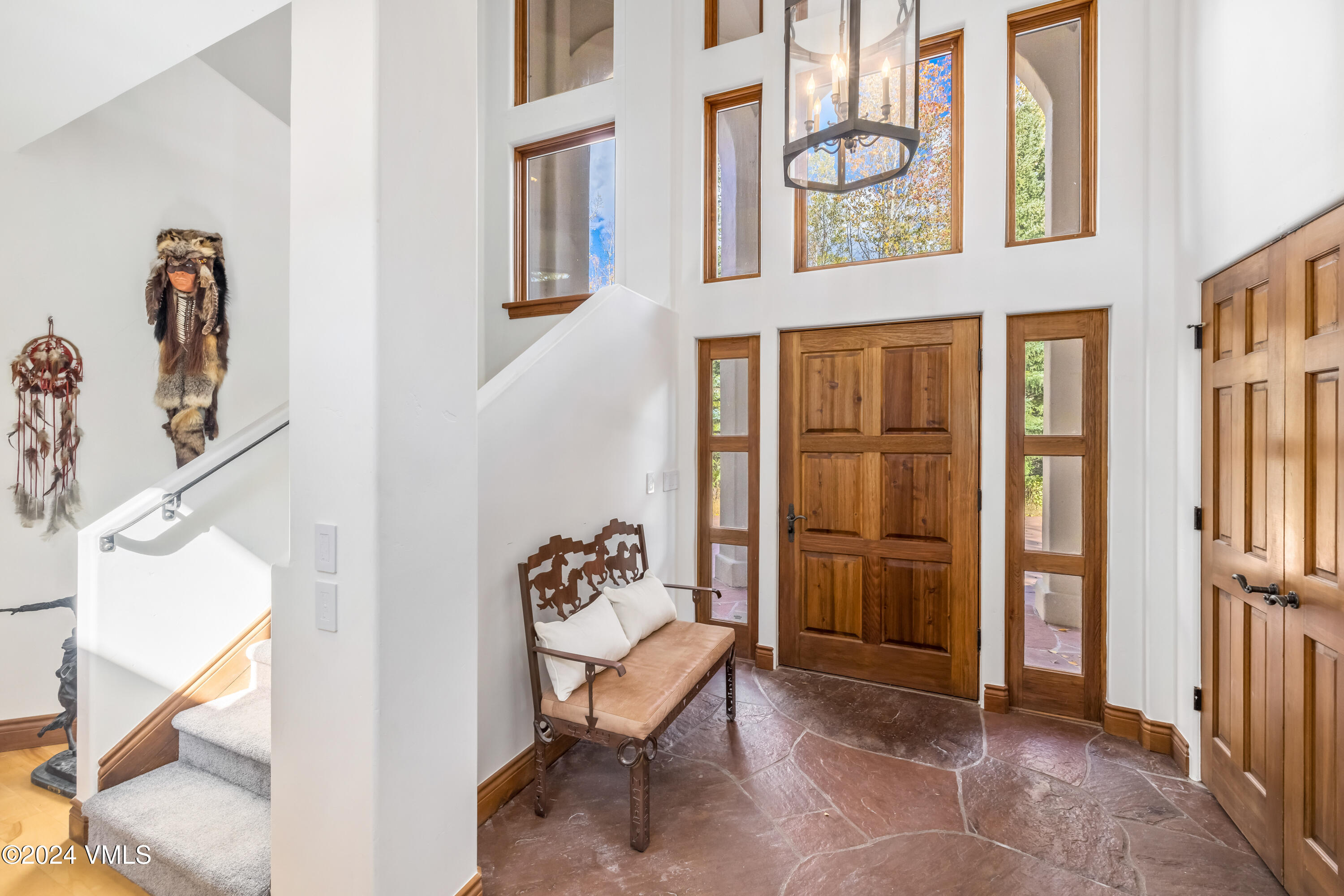 2076 Vermont Road Vail, CO 81657 - Photo 30 of 39 a view of a hallway with seating area