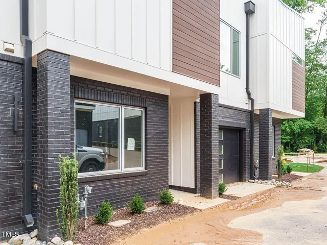 $999,999 | 1525 Havenmont Court, Raleigh, NC 27608