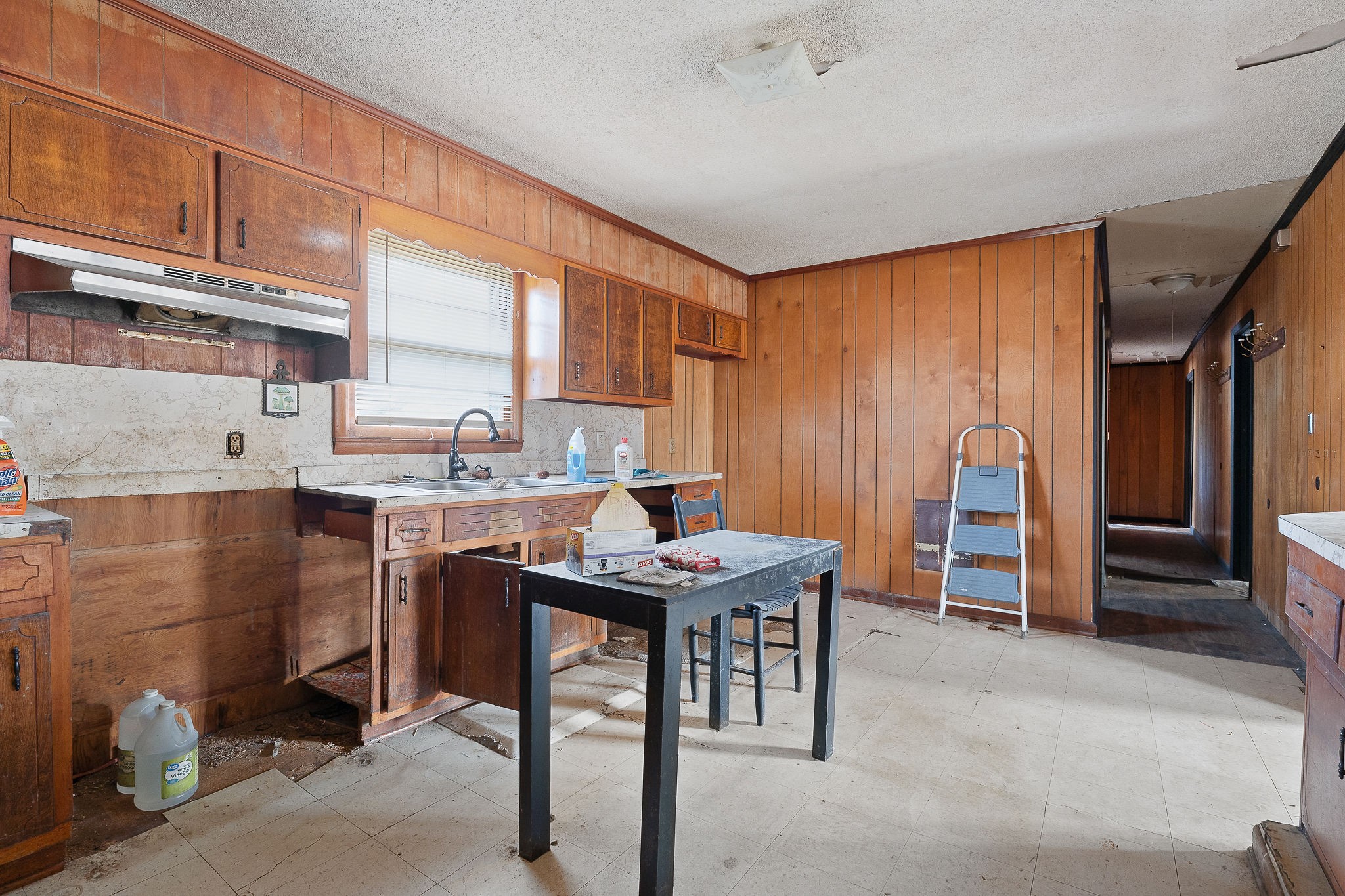 2385 Midway Road Smithville, TN 37166 - Photo 6 of 22 a workspace with furniture and a window
