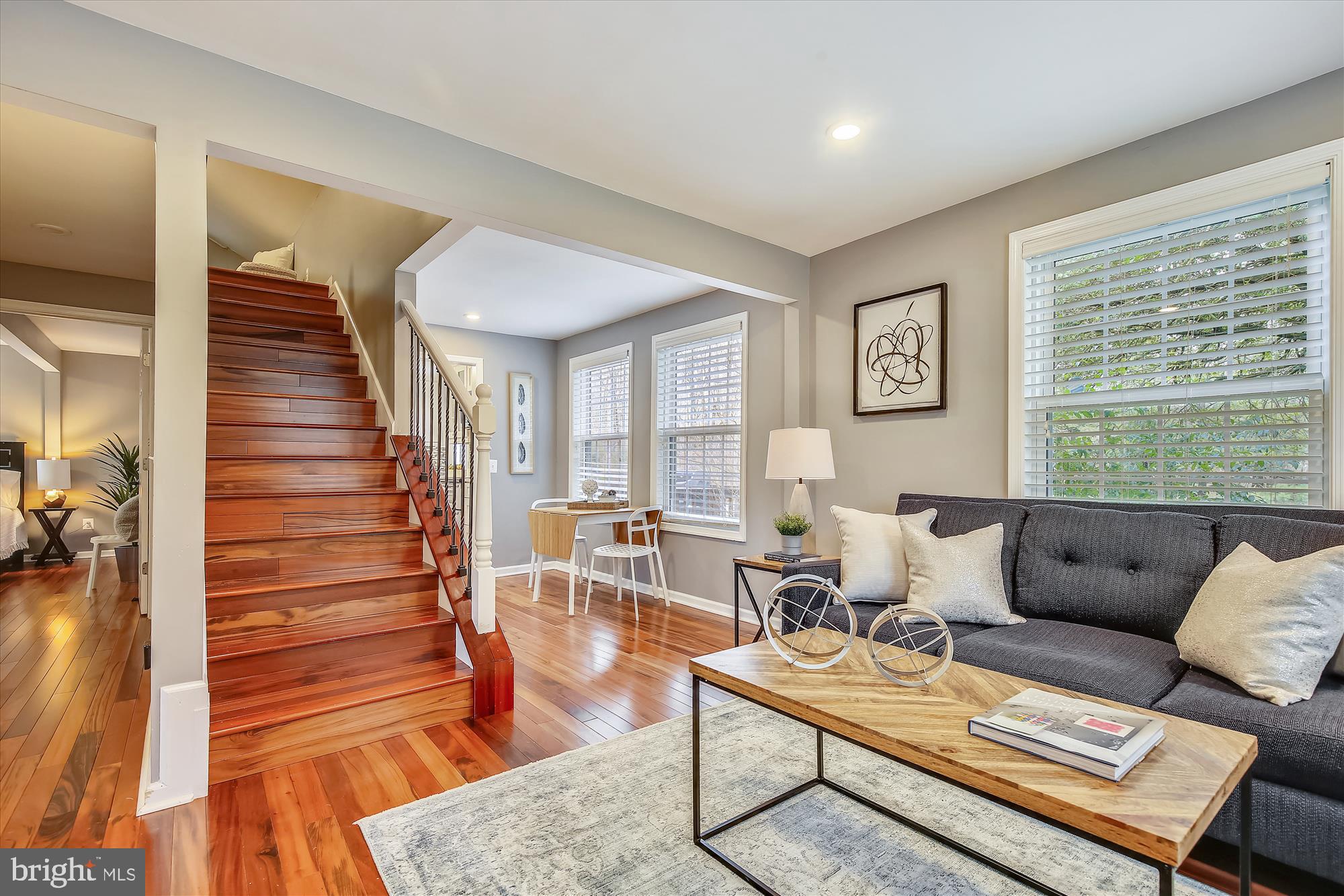 11520 Popes Head Road Fairfax, VA 22030 - Photo 5 of 20