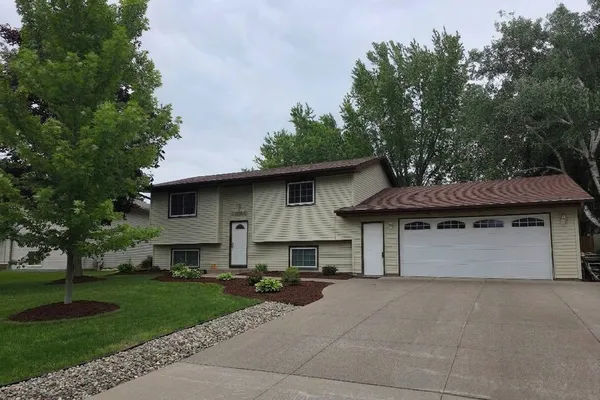 $329,900 | 3741 225th Lane Northwest, St. Francis, MN 55070