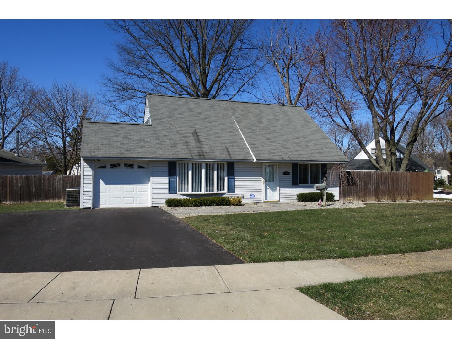39 Horn Road Levittown, PA 19056 - Photo 1 of 13 Gallery Image 1