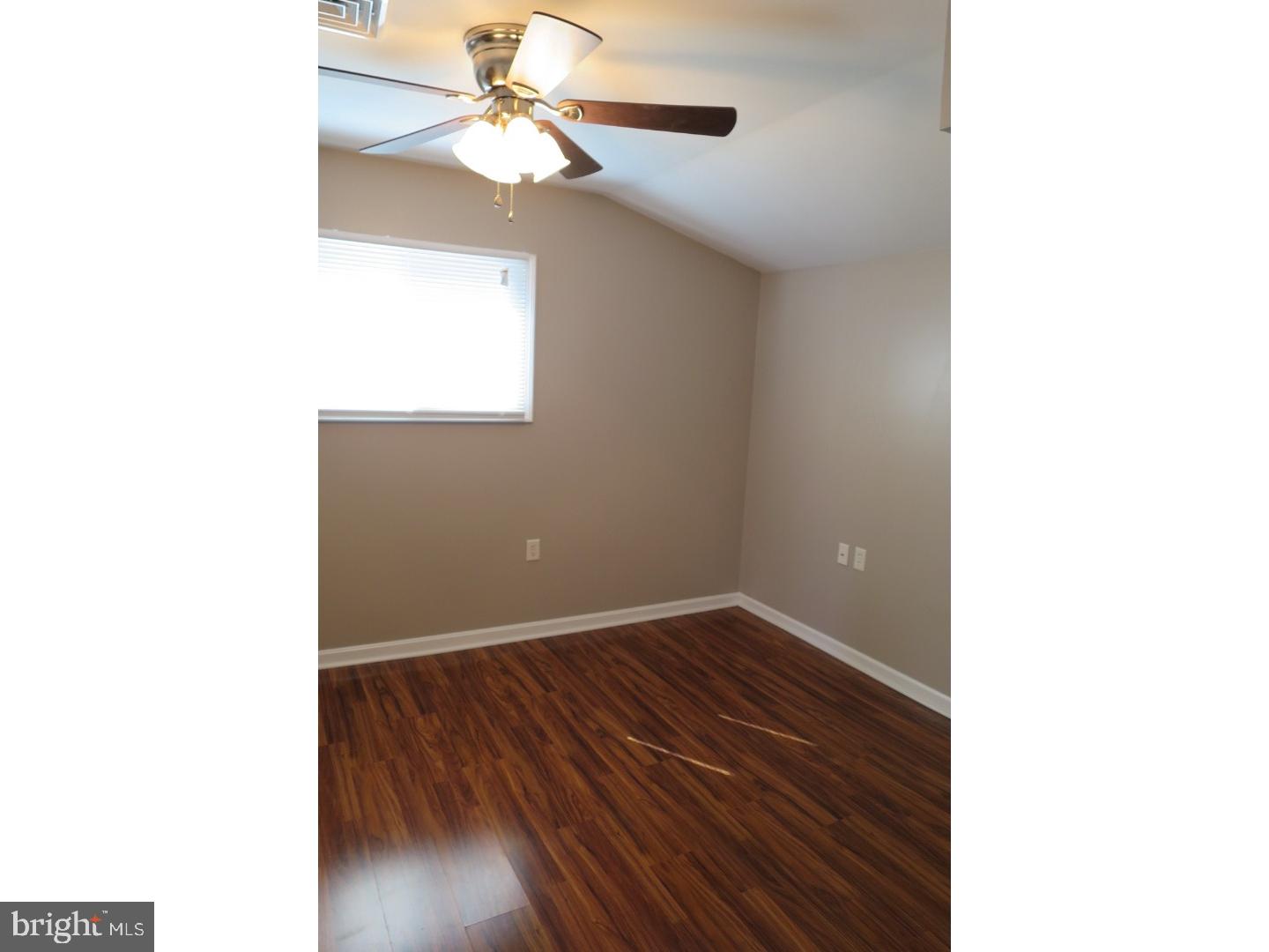39 Horn Road Levittown, PA 19056 - Photo 4 of 13 Office / Study