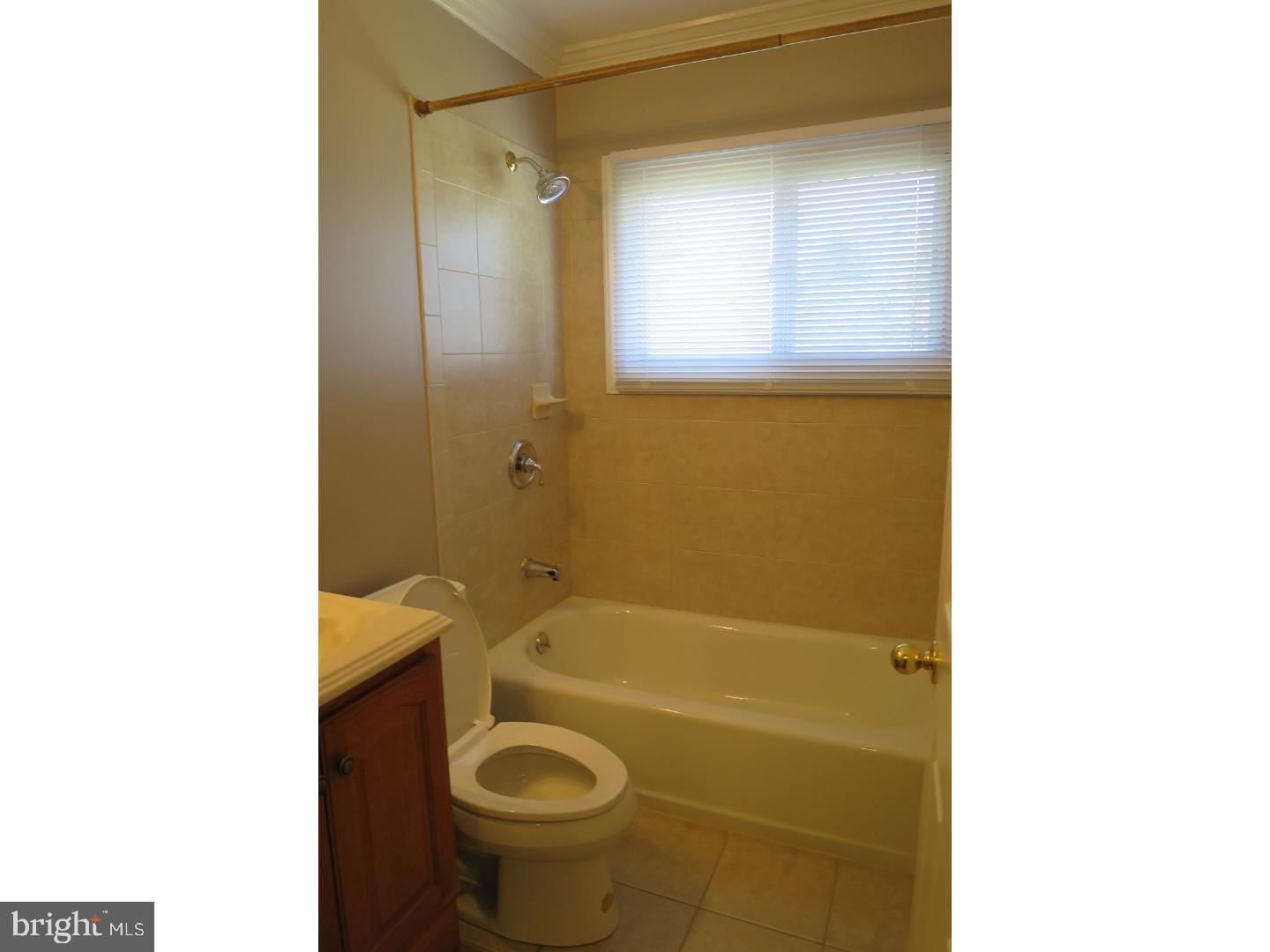 39 Horn Road Levittown, PA 19056 - Photo 7 of 13 Gallery Image 7