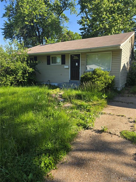 139 Grampian Road St. Louis, MO 63137 - Photo 1 of 7 Gallery Image 1