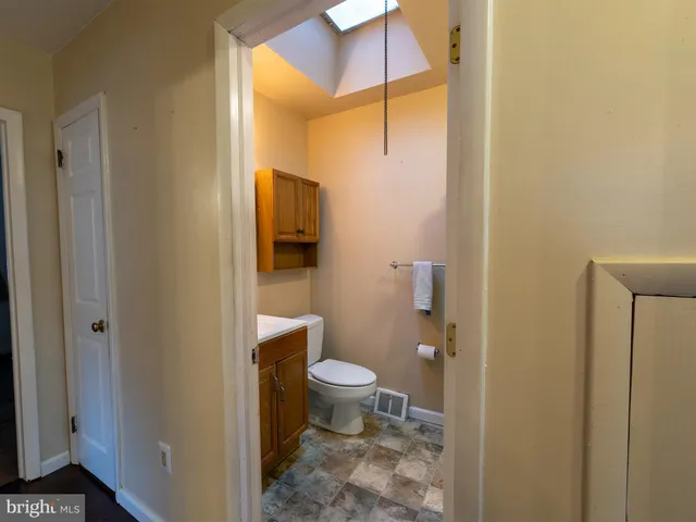 $385,000 | 7039 Crease Lane, Philadelphia, PA 19128