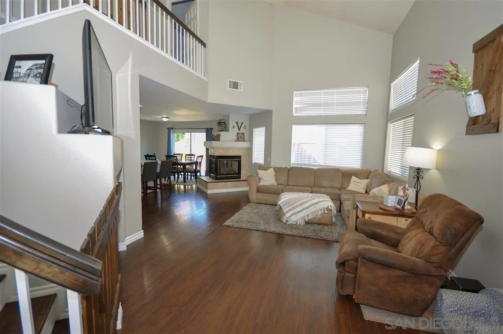 29707 Circle R Court Escondido, CA 92026 - Photo 5 of 25 Gallery Image 5