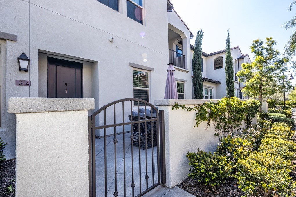 314 Trailblaze Irvine, CA 92618 - Photo 16 of 25