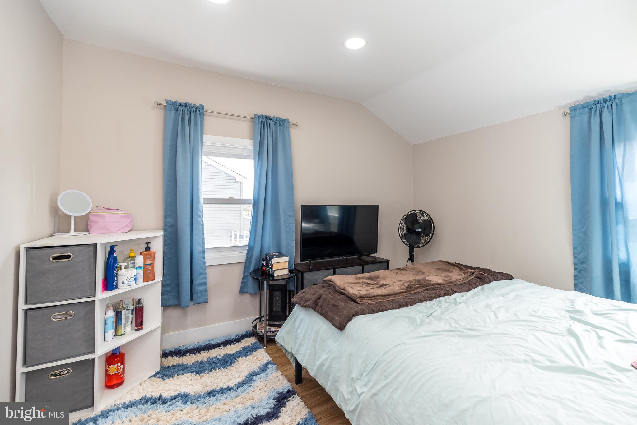 253 Luff Lane Warminster, PA 18974 - Photo 23 of 30 a bedroom with a bed and a window