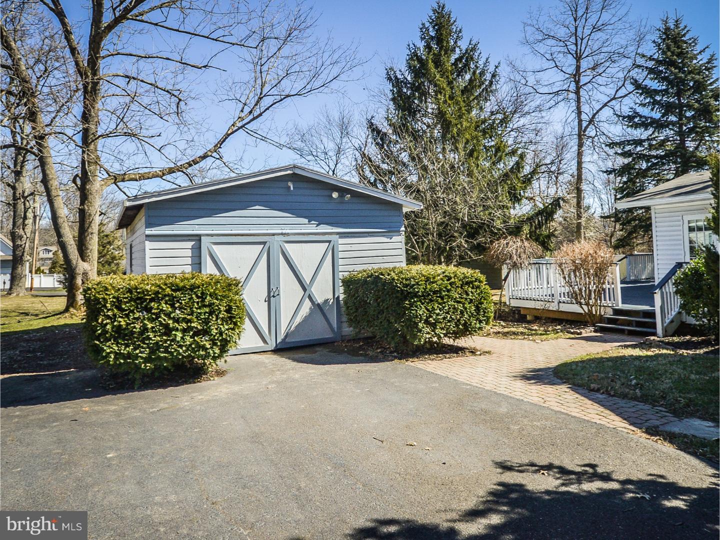 35 Wilkshire Road Doylestown, PA 18901 - Photo 23 of 24 Garage