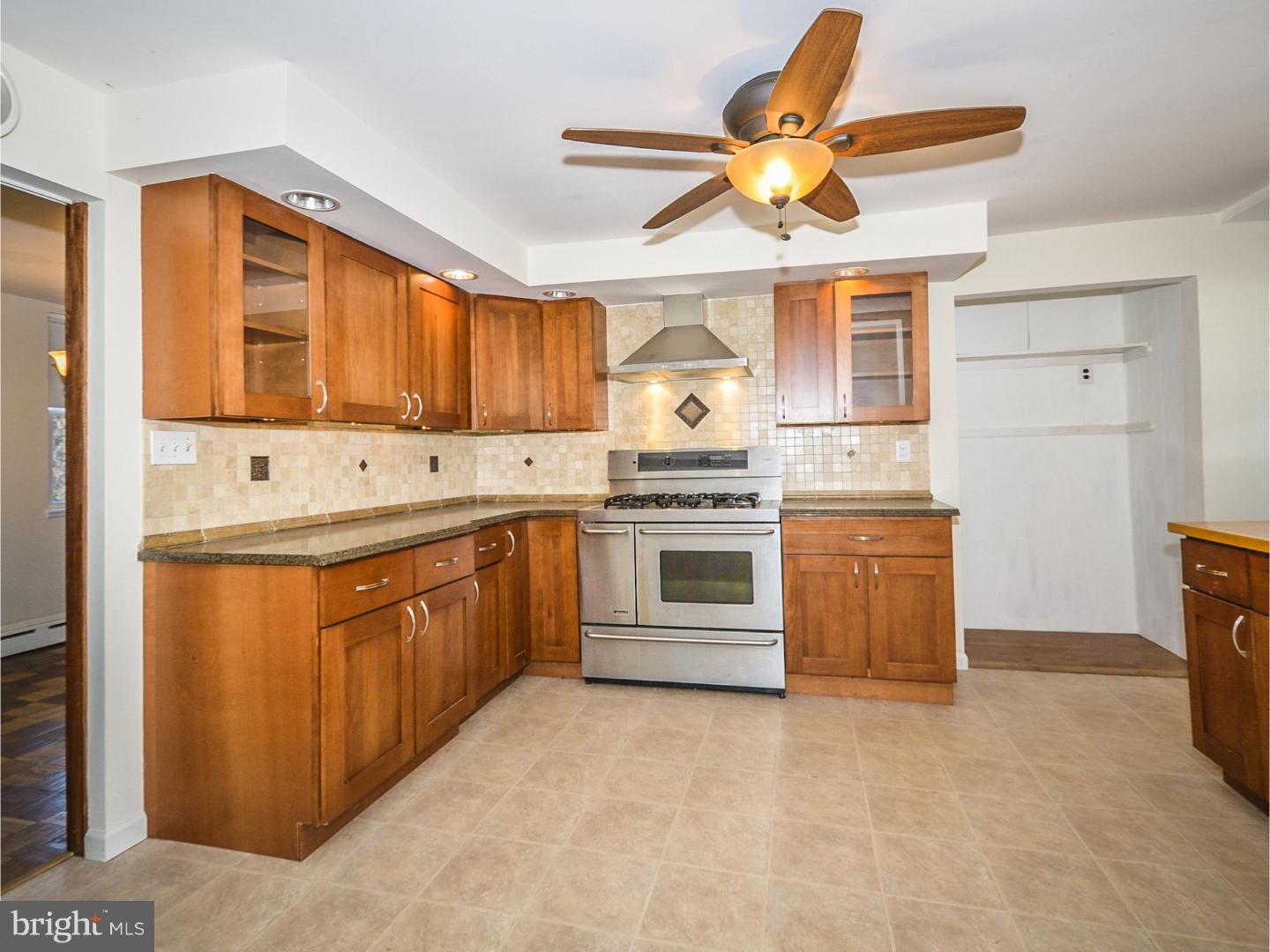 35 Wilkshire Road Doylestown, PA 18901 - Photo 4 of 24 Kitchen
