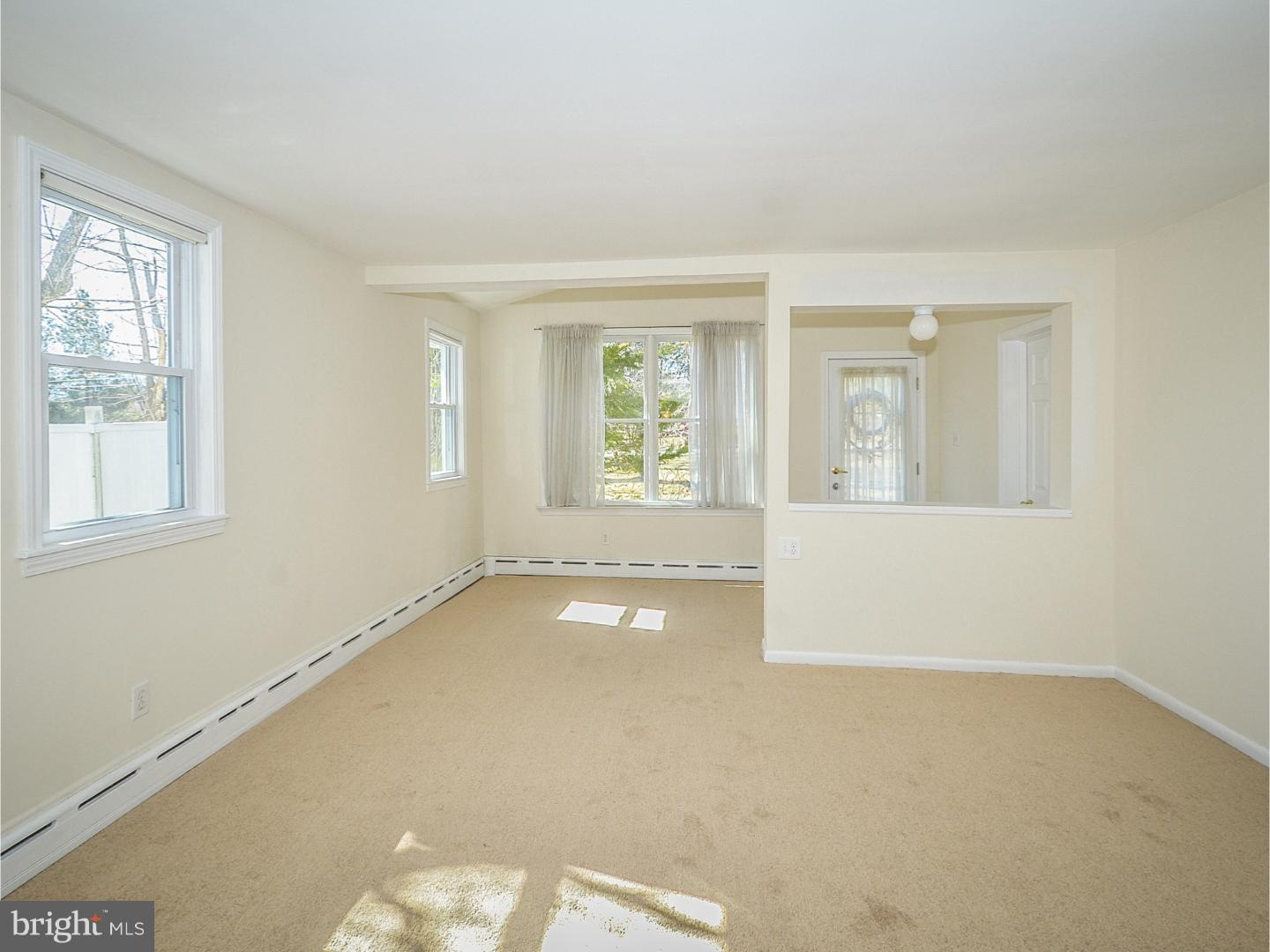 35 Wilkshire Road Doylestown, PA 18901 - Photo 10 of 24 Great Room