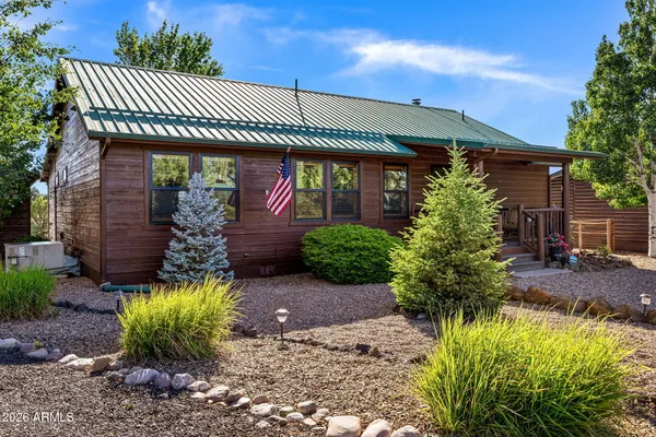 $509,500 | 2660 Palomino Trail, Overgaard, AZ 85933