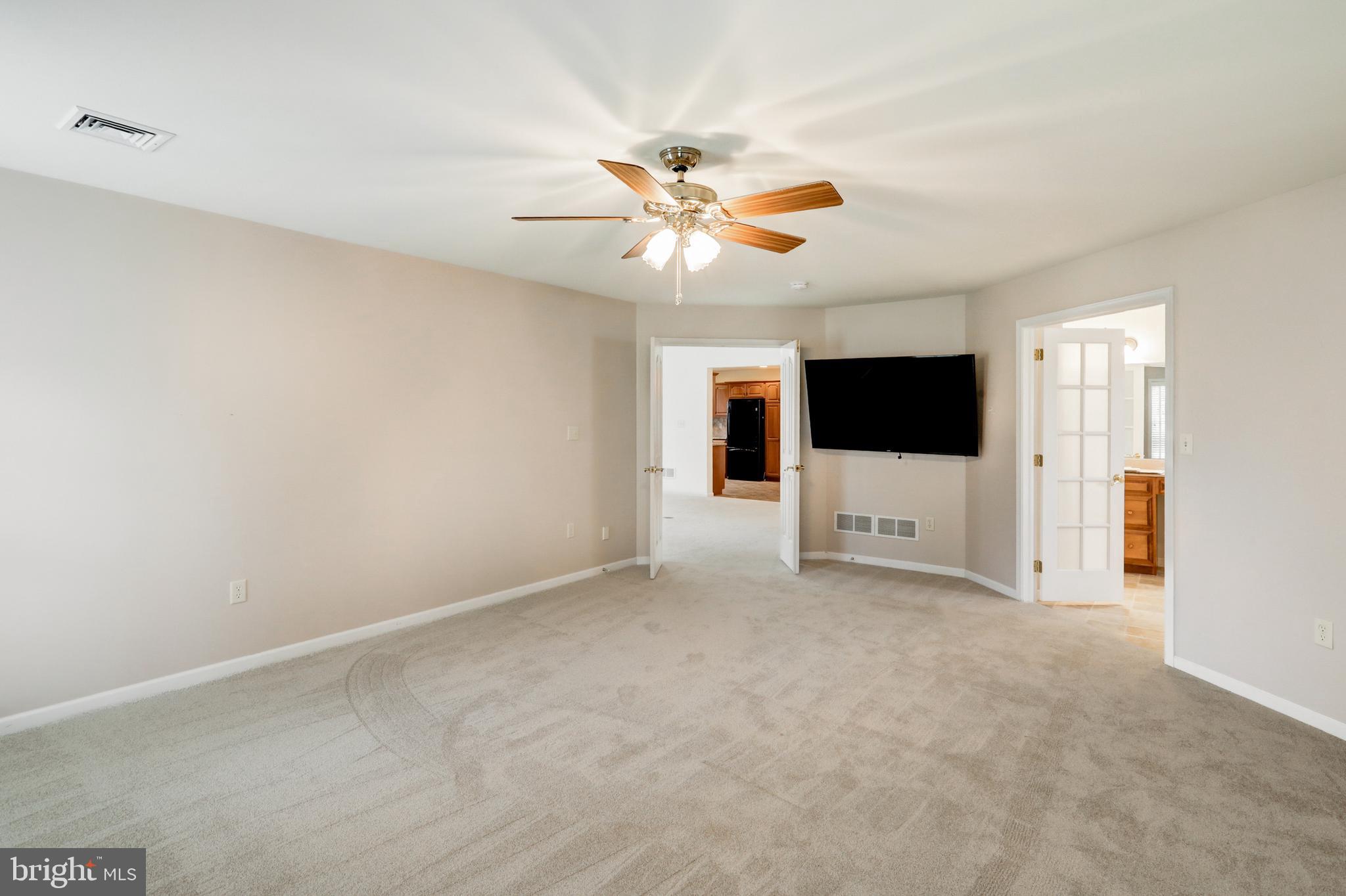 749 Heather Ridge Manheim, PA 17545 - Photo 22 of 57 Primary Bedroom