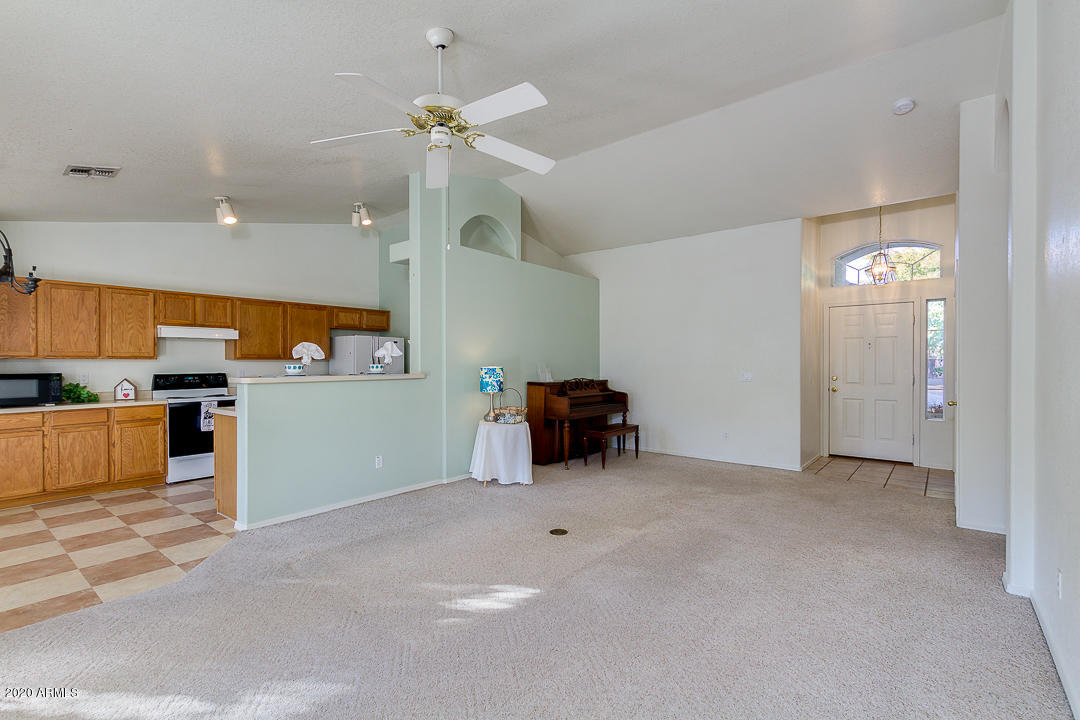 2131 East Ranch Court Gilbert, AZ 85296 - Photo 8 of 31 08-Ranch Cour