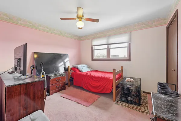 $430,000 | 861 Boone Drive, Carol Stream, IL 60188