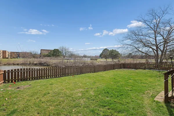 $430,000 | 861 Boone Drive, Carol Stream, IL 60188