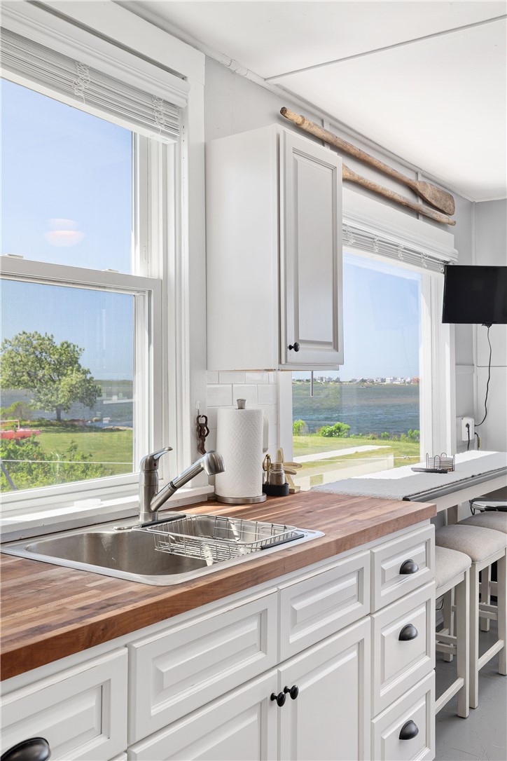 60 Chappell Road South Kingstown, RI 02879 - Photo 10 of 41