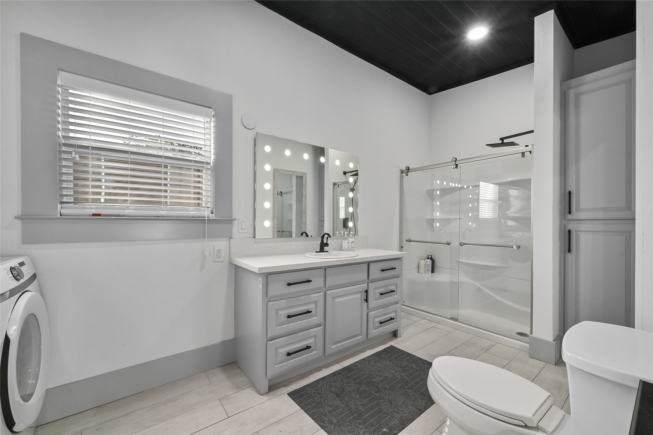 2903 Oak Ridge Drive Spicewood, TX 78669 - Photo 8 of 33 Downstairs Bath