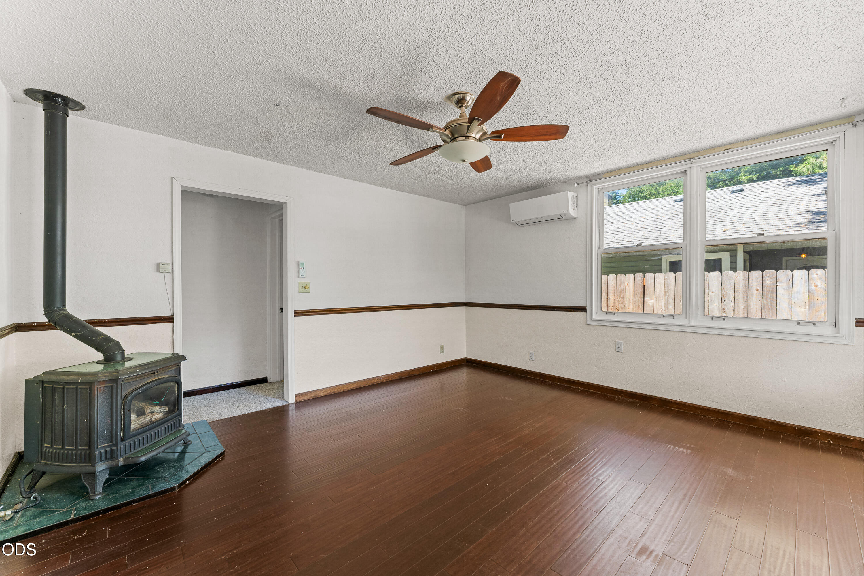 1711 Southwest J Street Grants Pass, OR 97526 - Photo 6 of 18