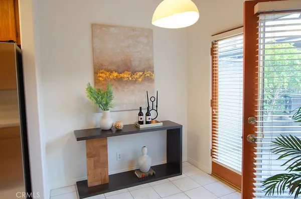 $848,000 | 240 South Mentor Avenue, Unit 2, Pasadena, CA 91106