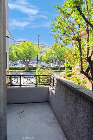 $848,000 | 240 South Mentor Avenue, Unit 2, Pasadena, CA 91106