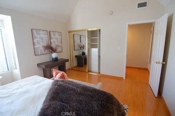 $848,000 | 240 South Mentor Avenue, Unit 2, Pasadena, CA 91106