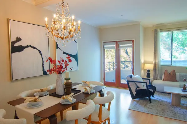 $848,000 | 240 South Mentor Avenue, Unit 2, Pasadena, CA 91106