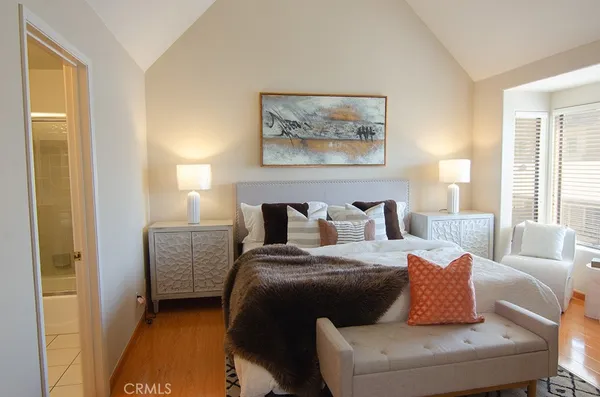 $848,000 | 240 South Mentor Avenue, Unit 2, Pasadena, CA 91106