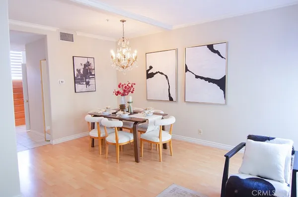 $848,000 | 240 South Mentor Avenue, Unit 2, Pasadena, CA 91106