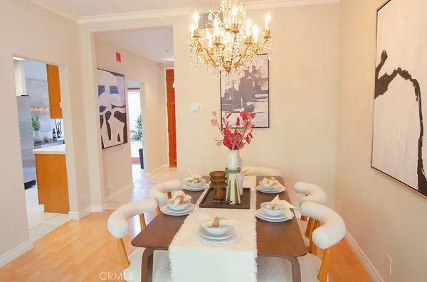$848,000 | 240 South Mentor Avenue, Unit 2, Pasadena, CA 91106