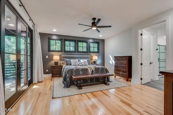 $1,500,000 | 379 Hideaway Farm Road, Piney Flats, TN 37686