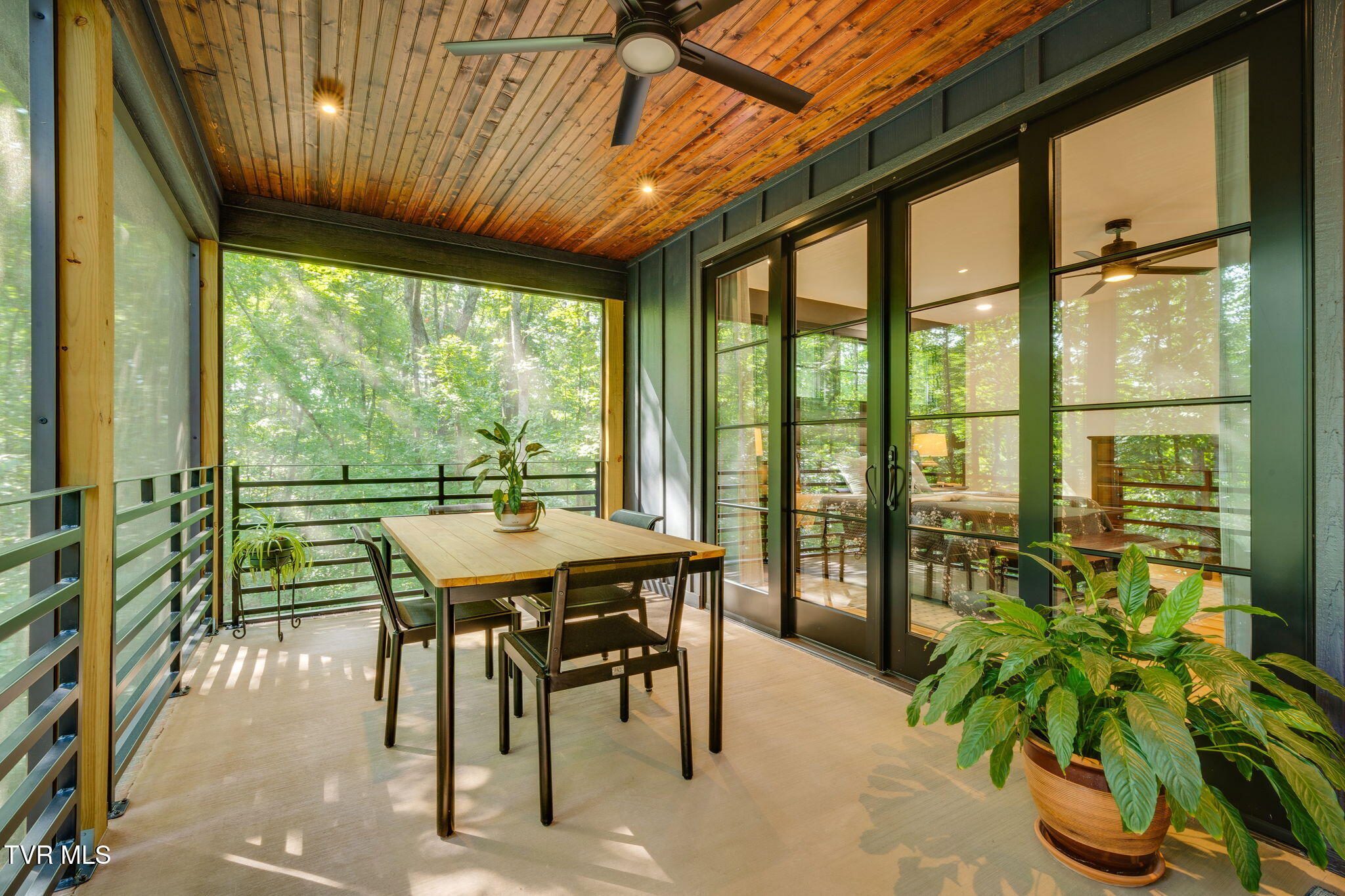 379 Hideaway Farm Road Piney Flats, TN 37686 - Photo 17 of 63 025 (1)