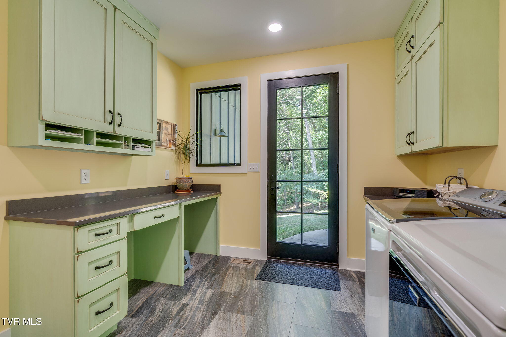 379 Hideaway Farm Road Piney Flats, TN 37686 - Photo 22 of 63 030 (1)