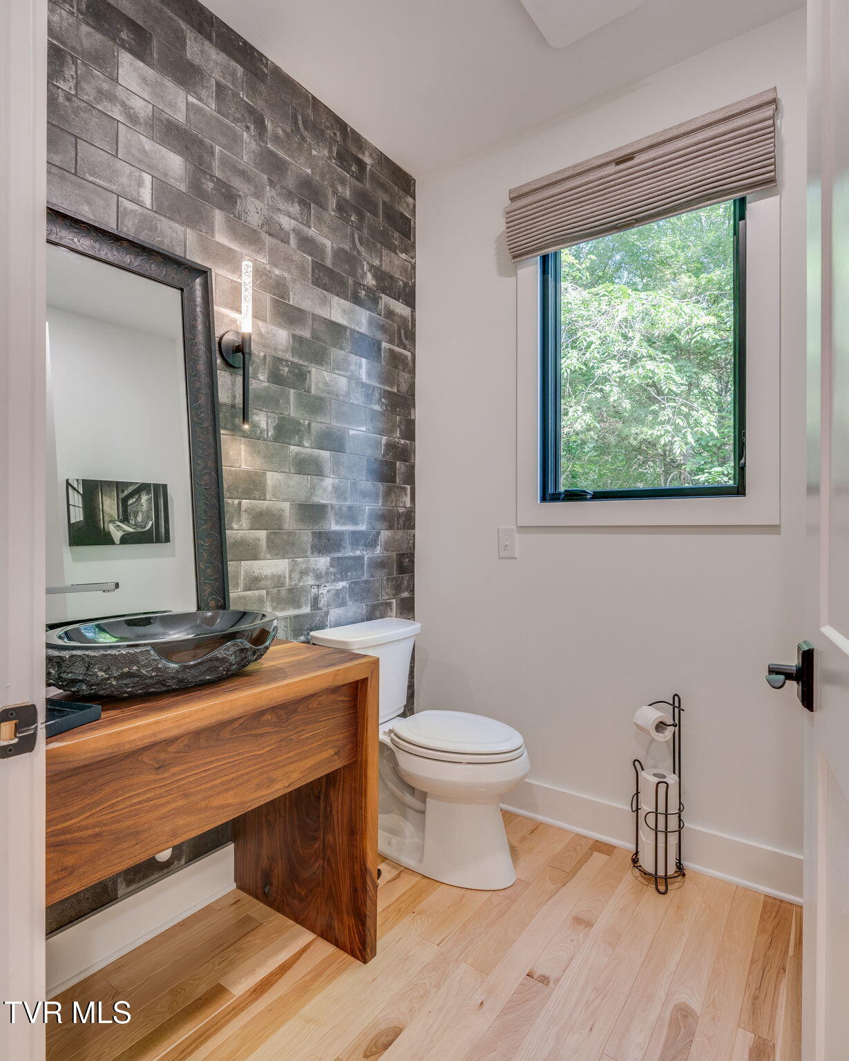 379 Hideaway Farm Road Piney Flats, TN 37686 - Photo 23 of 63 017 (1)