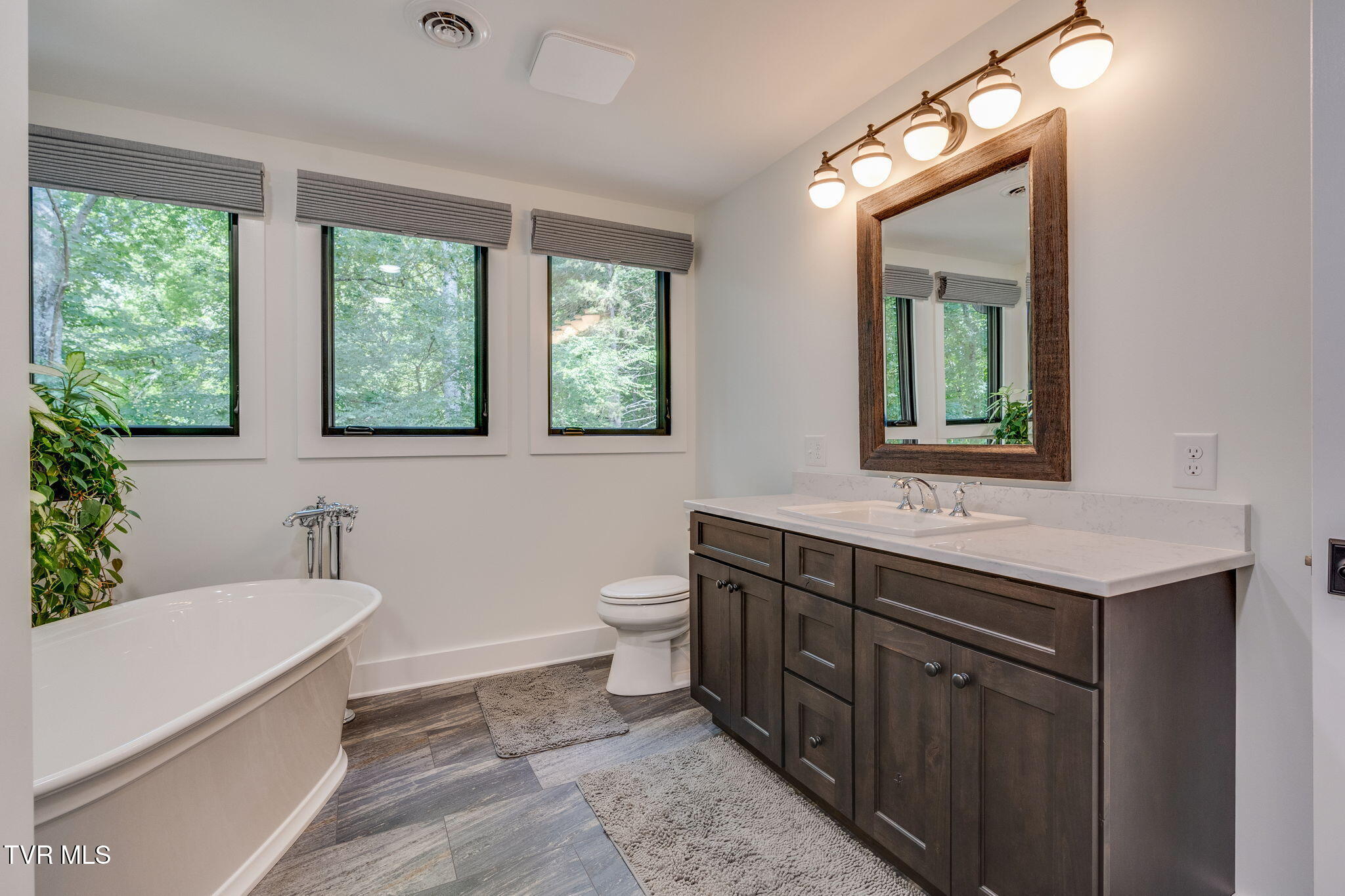 379 Hideaway Farm Road Piney Flats, TN 37686 - Photo 33 of 63 041 (1)