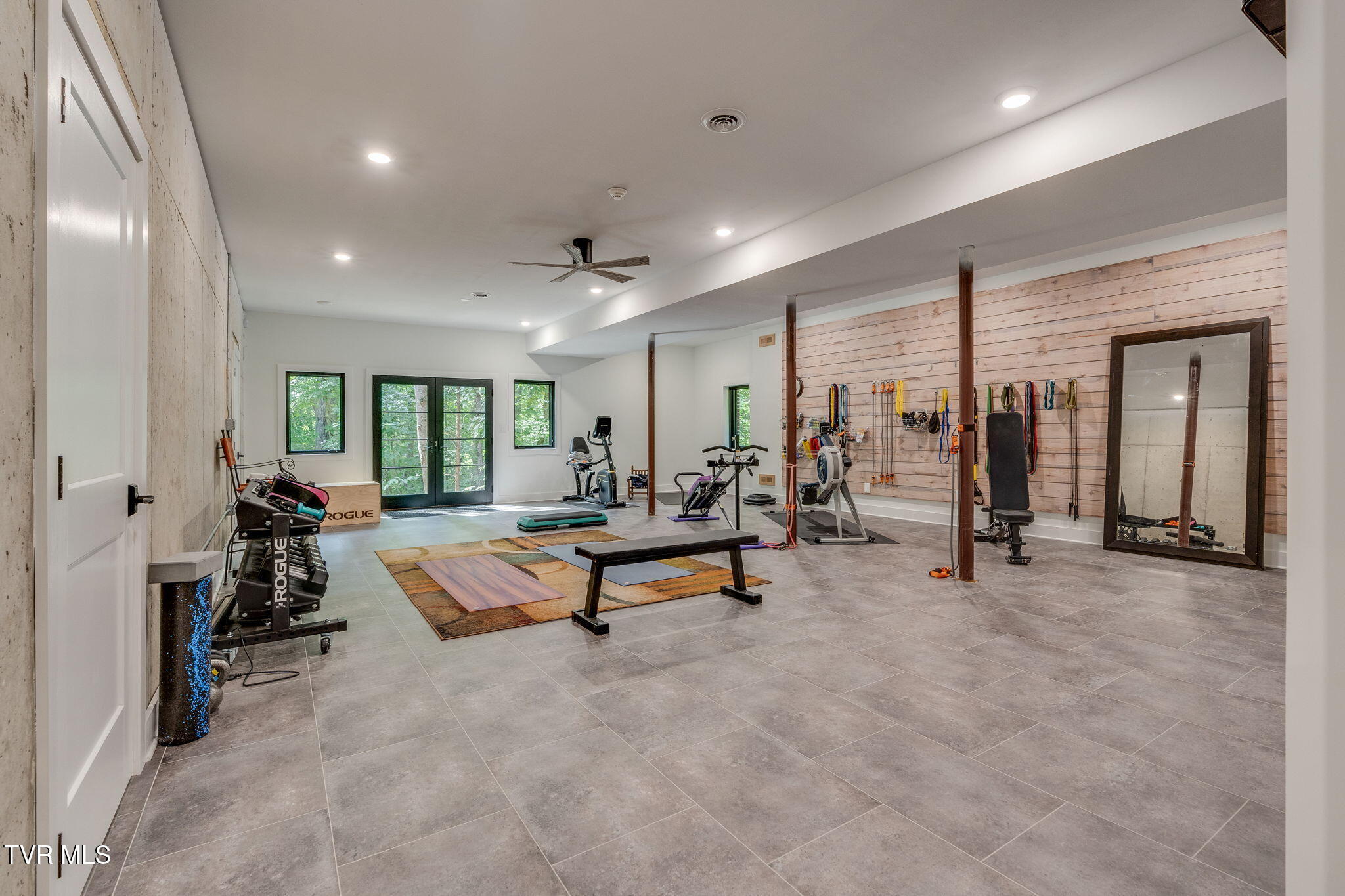 379 Hideaway Farm Road Piney Flats, TN 37686 - Photo 35 of 63 043 (1)