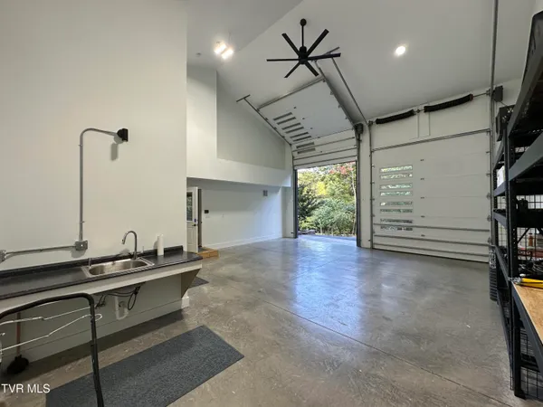 $1,500,000 | 379 Hideaway Farm Road, Piney Flats, TN 37686