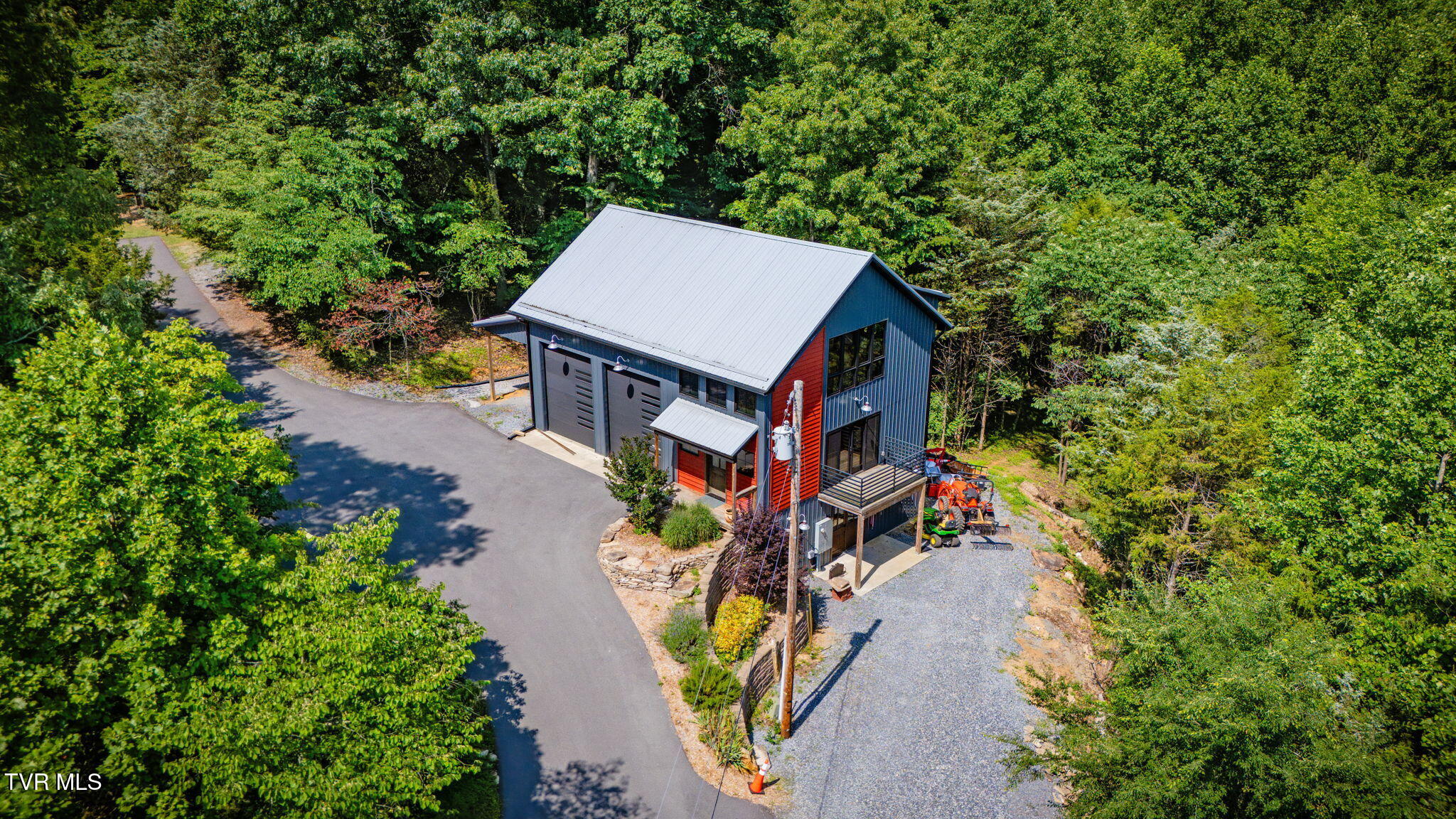 379 Hideaway Farm Road Piney Flats, TN 37686 - Photo 56 of 63 105 (1)