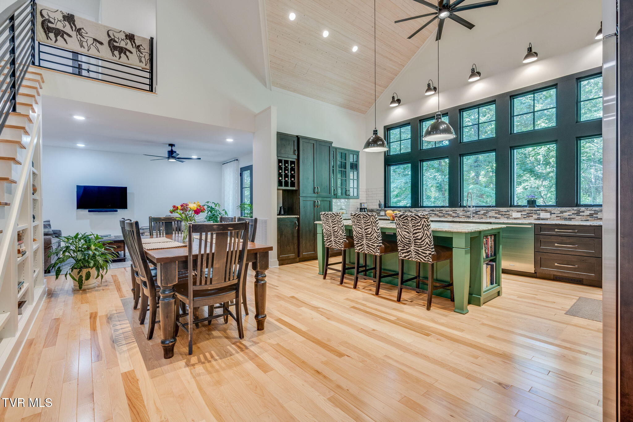 379 Hideaway Farm Road Piney Flats, TN 37686 - Photo 6 of 63 008 (1)